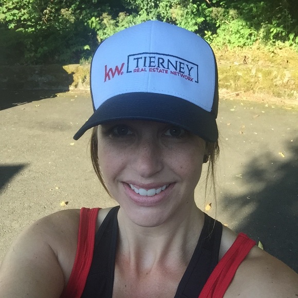 Meet your Posher, Amy - Picture 1 of 1